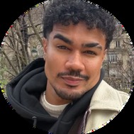 Criador representado pelo Grupo Viraller